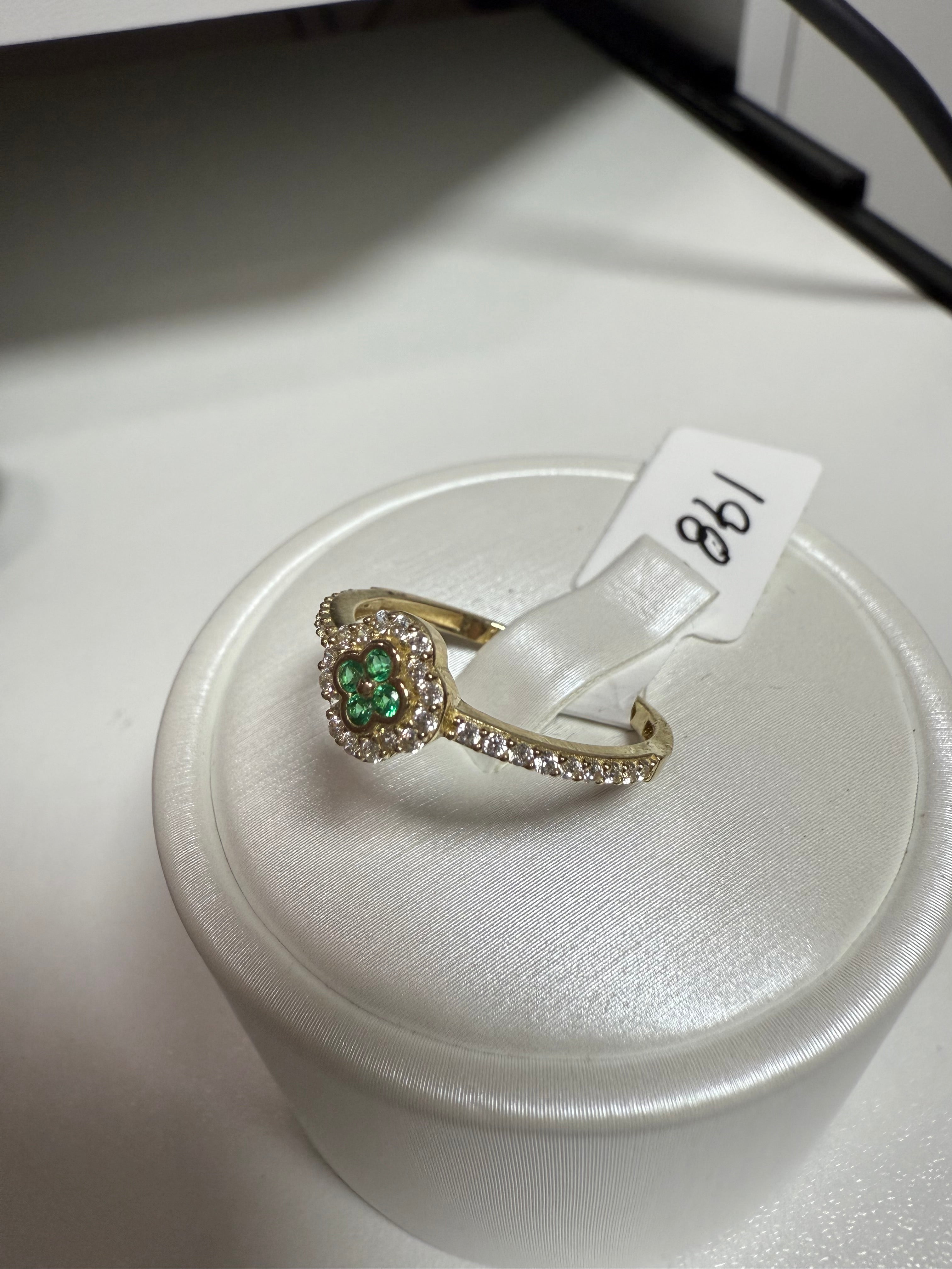 Women's 10k ring